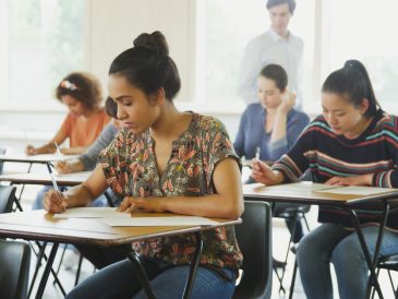 Recupero anni scolastici a Castellammare di Stabia
